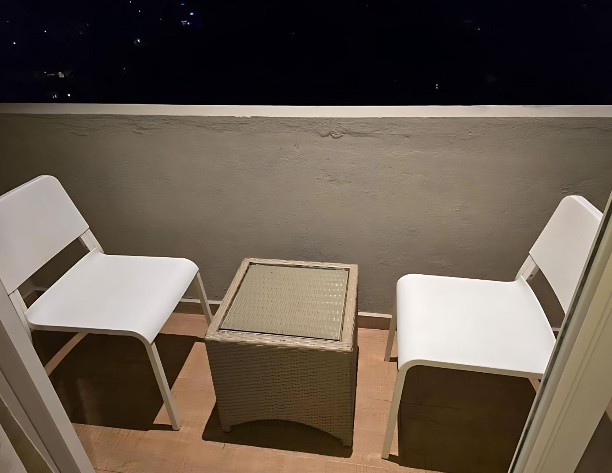Negombo Ocean Breeze - Bliss On The Beach Luxury Apartments By Serendib Vacation Екстериор снимка