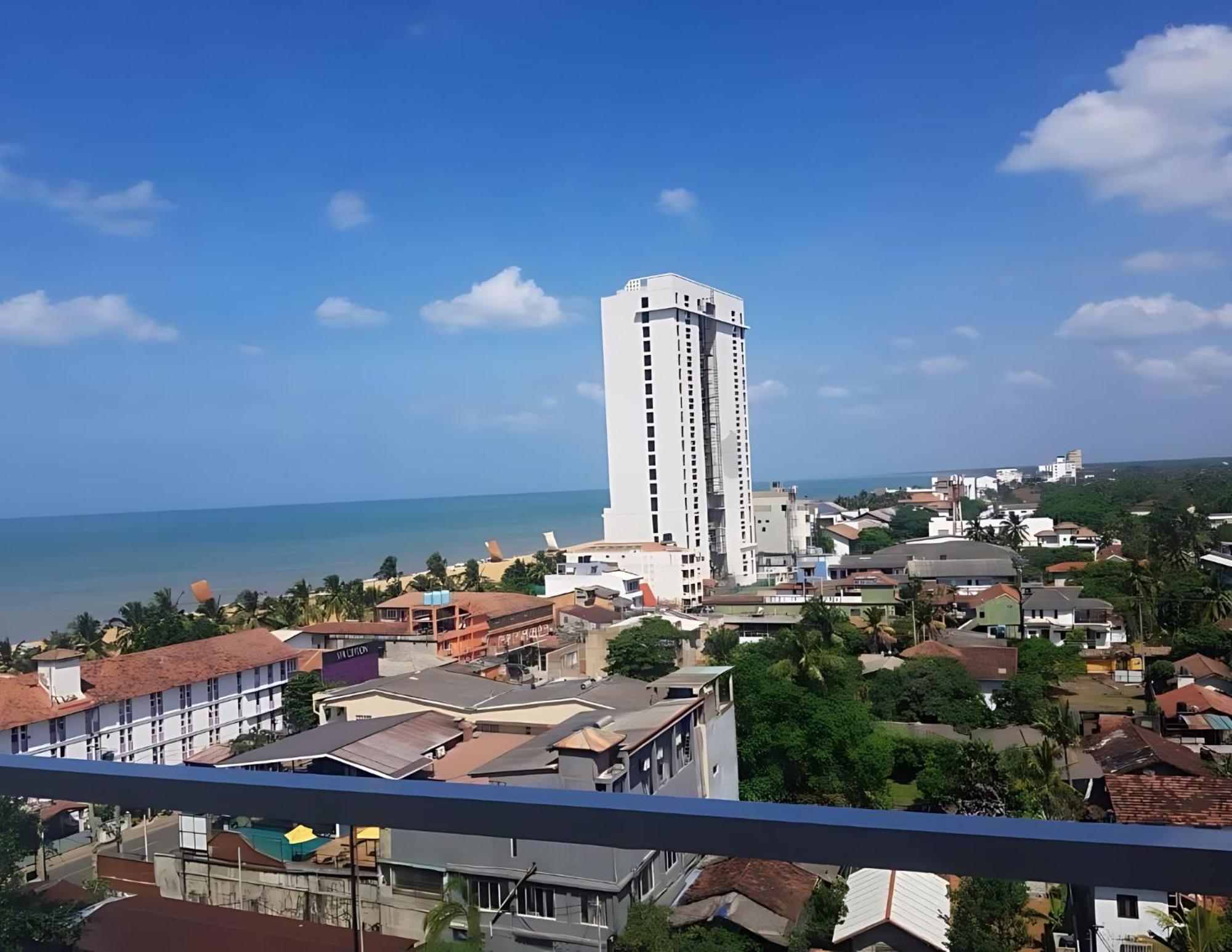 Negombo Ocean Breeze - Bliss On The Beach Luxury Apartments By Serendib Vacation Екстериор снимка
