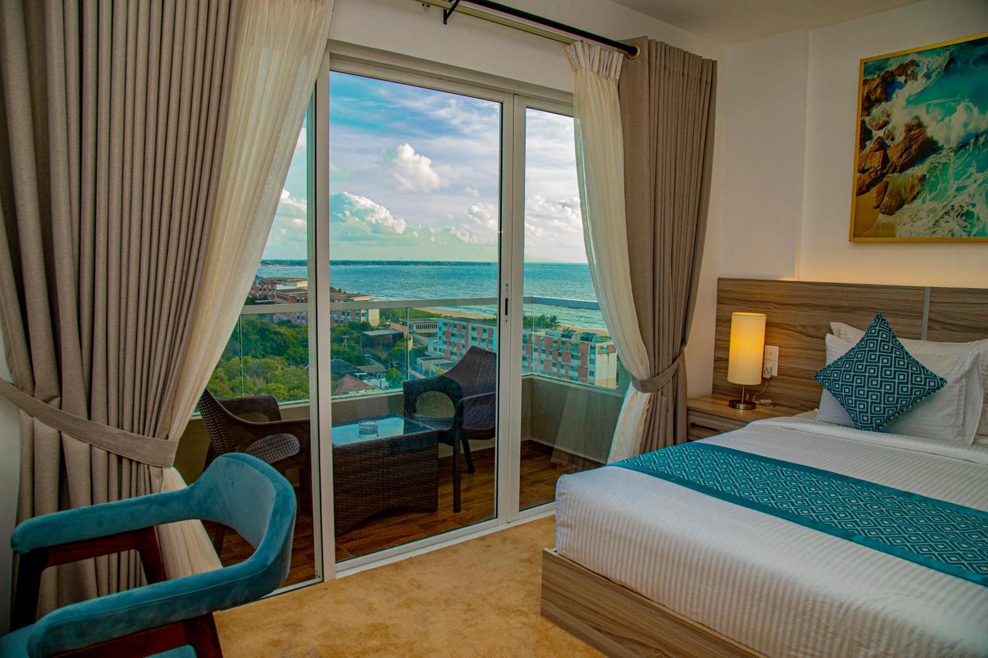 Negombo Ocean Breeze - Bliss On The Beach Luxury Apartments By Serendib Vacation Екстериор снимка
